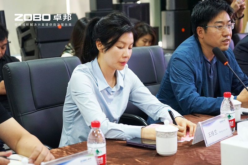 9河南駐京機構黨委辦等一行蒞臨ZOBO香蕉视频APP在线观看舉行“一站一家”授牌儀式