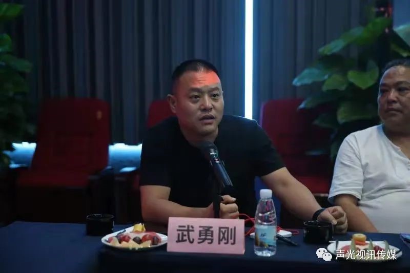 ZOBO董事長張新峰作為聲光視訊行業聯盟代表赴豫芒溫暖災區，傳遞愛心