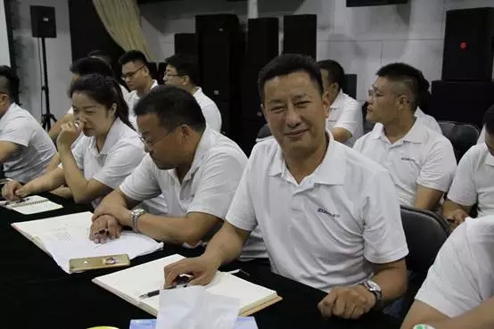 ZOBO香蕉视频APP在线观看年中員工培訓