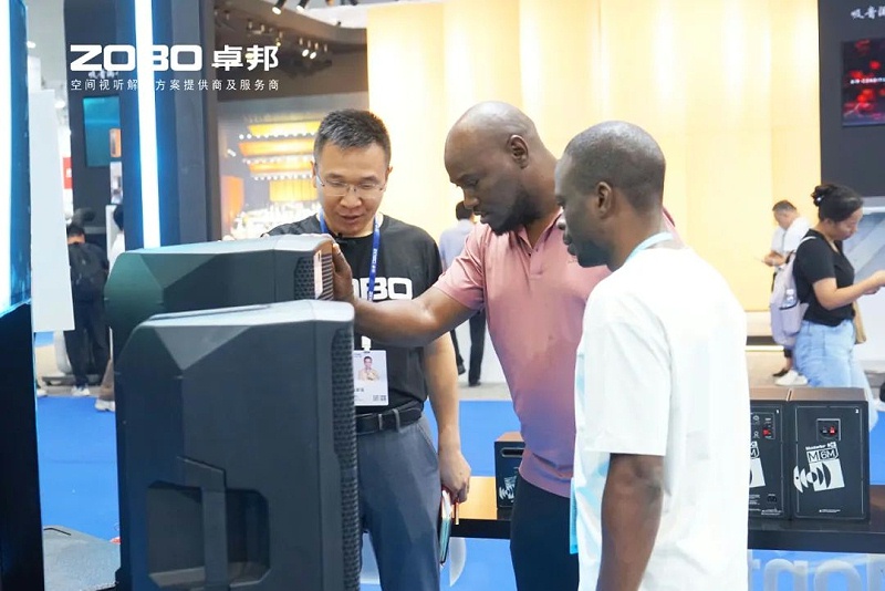 14人潮湧動，新品閃耀!ZOBO香蕉视频APP在线观看廣州展首日引爆行業焦點