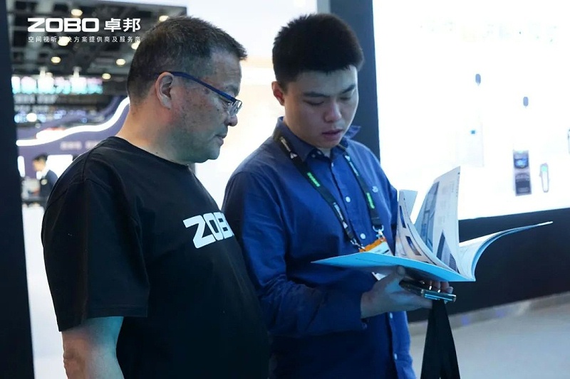 8直擊展會首日盛況丨ZOBO香蕉视频APP在线观看2025北京InfoComm展