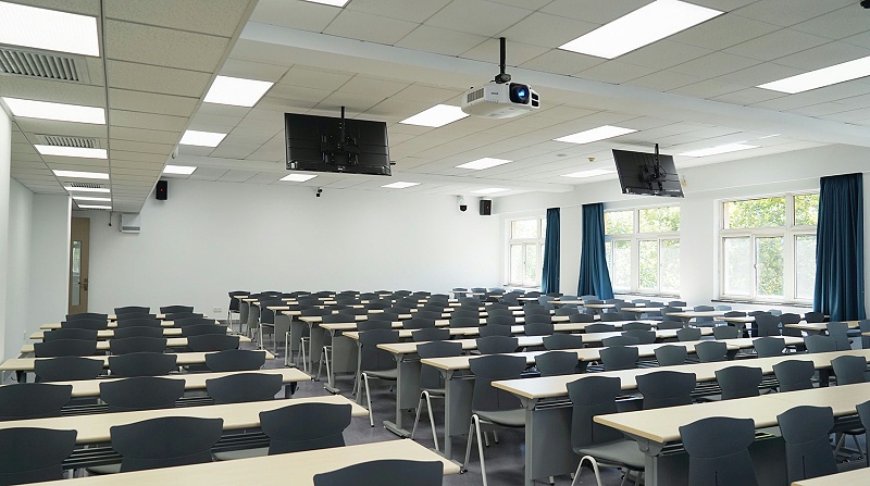 2校園多媒體教學係統：教育的新未來