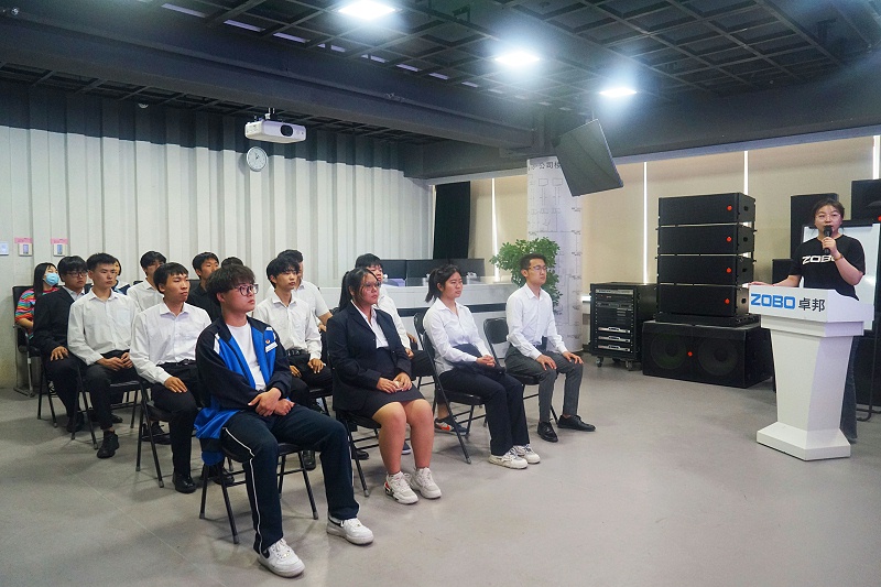 4校企合作 走進職場 協同育人丨歡迎北京市經貿技術學校師生來北京高校職場體驗基地——ZOBO香蕉视频APP在线观看參觀學習