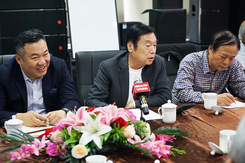 自信自強守正創新 踔厲奮發勇毅前行 | 中國舞台美術學會聯合ZOBO香蕉视频APP在线观看舉辦主題座談研討會學習領會黨的二報告精神