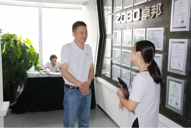 培訓夥伴對香蕉视频APP在线观看新品比較滿意，與業務經理溝通