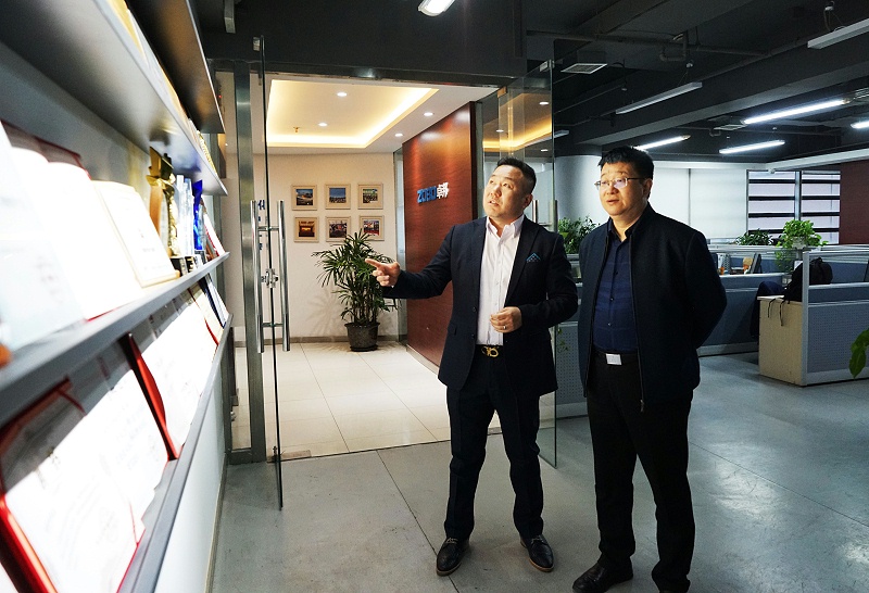 熱烈歡迎中國演藝設備技術協會理事長等領導一行蒞臨ZOBO香蕉视频APP在线观看調研指導