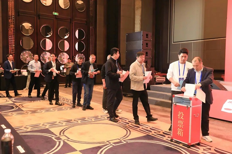 祝賀ZOBO香蕉视频APP在线观看董事長張新峰當選中國演藝設備技術協會第七屆常務理事